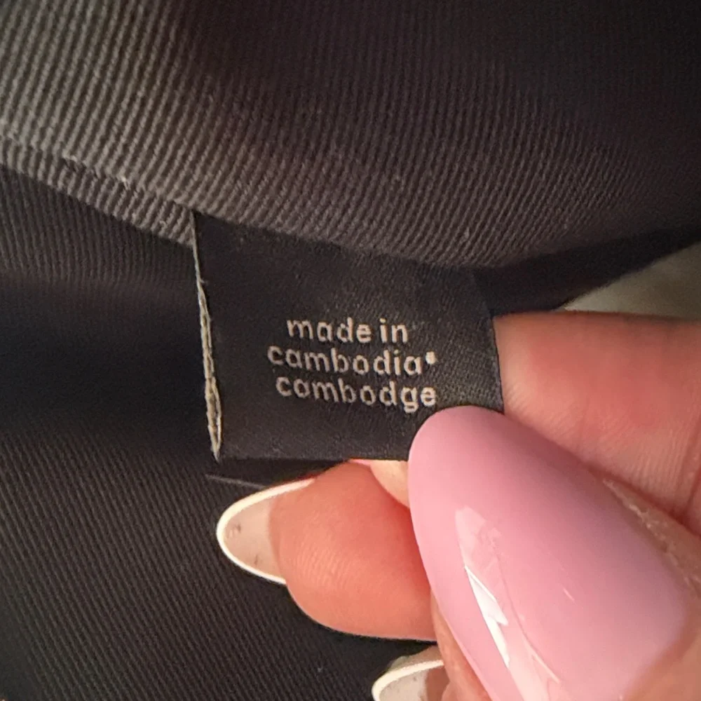 Coach City Tote in Signature Canvas Brown/Black - Classic & Spacious - Picture 6 of 17